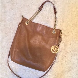 Michael Kors Jet Set Leather Shoulder Bag